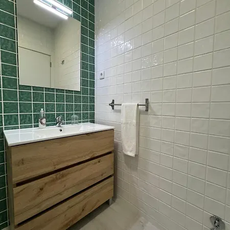 Janelas Da Praca * Miranda do Corvo