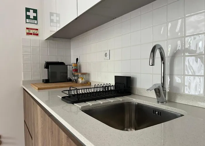 Janelas Da Praça * Miranda do Corvo