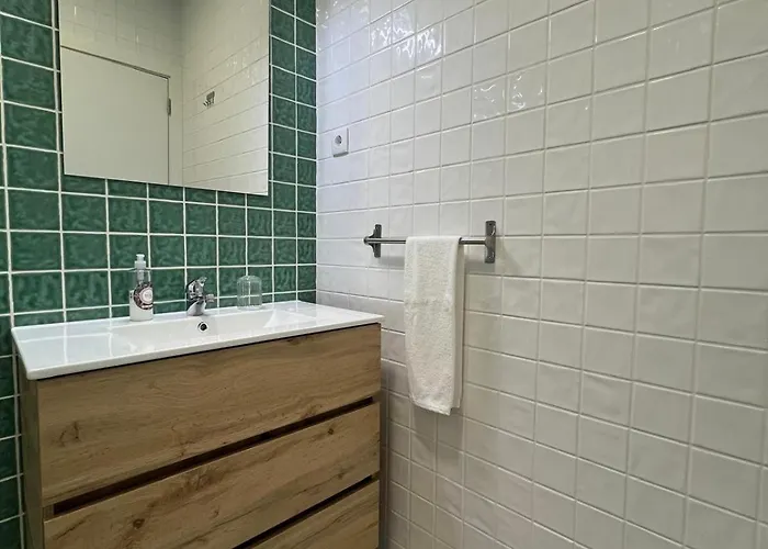 Janelas Da Praça * Miranda do Corvo